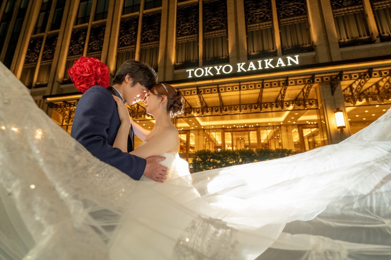 東京會舘での新郎新婦の前撮り写真
